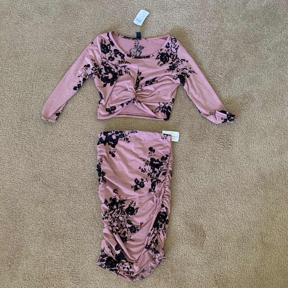 Black Rose 2 Piece Set